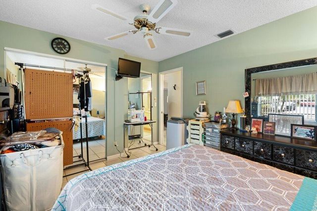 3261 Anthony Circle N, West Palm Beach, FL 33417