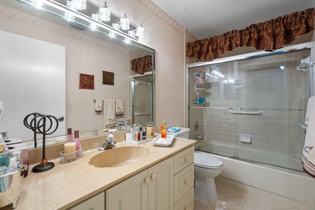3261 Anthony Circle N, West Palm Beach, FL 33417