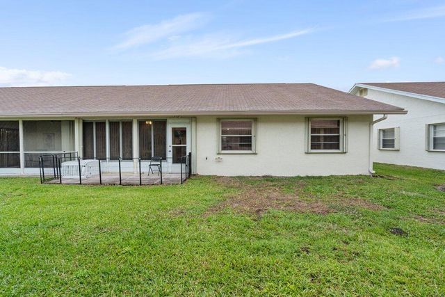 3261 Anthony Circle N, West Palm Beach, FL 33417