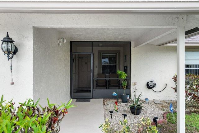 3261 Anthony Circle N, West Palm Beach, FL 33417