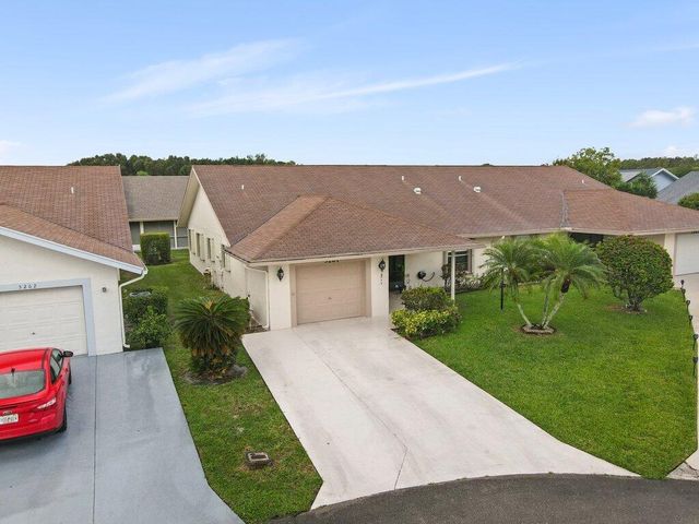 3261 Anthony Circle N, West Palm Beach, FL 33417