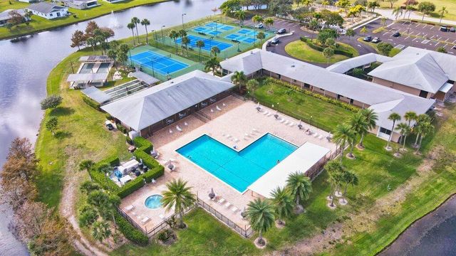3261 Anthony Circle N, West Palm Beach, FL 33417