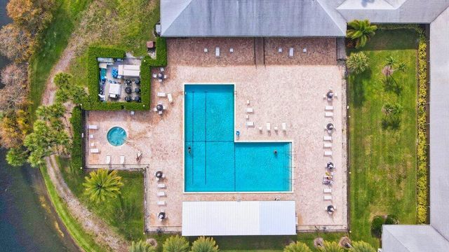 3261 Anthony Circle N, West Palm Beach, FL 33417