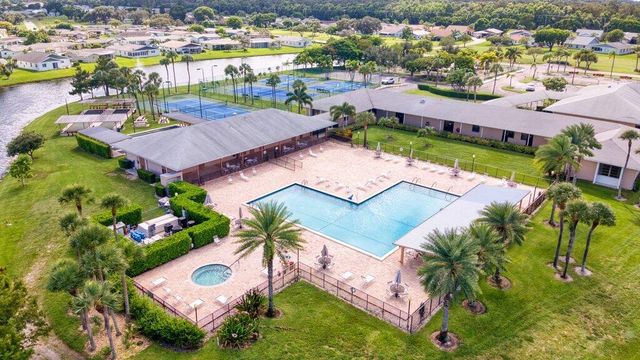3261 Anthony Circle N, West Palm Beach, FL 33417