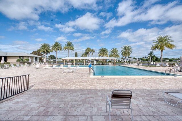 3261 Anthony Circle N, West Palm Beach, FL 33417