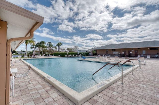 3261 Anthony Circle N, West Palm Beach, FL 33417