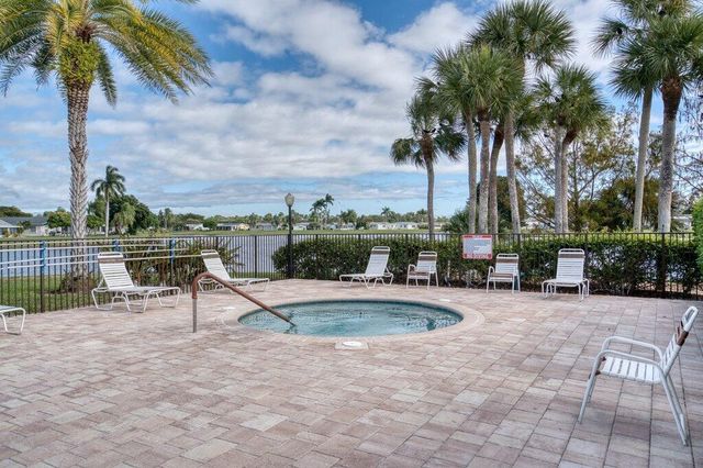 3261 Anthony Circle N, West Palm Beach, FL 33417