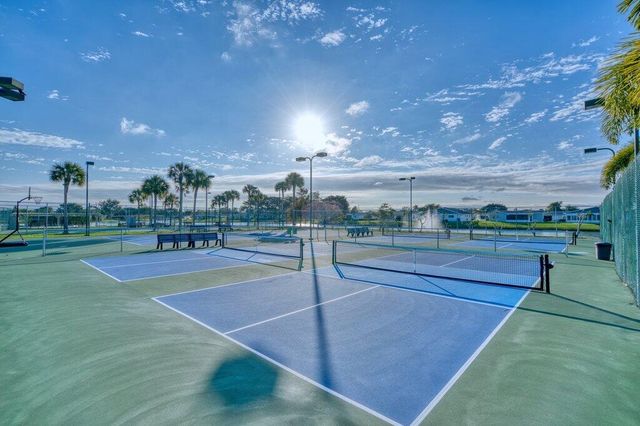 3261 Anthony Circle N, West Palm Beach, FL 33417