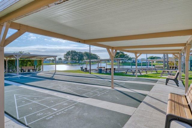 3261 Anthony Circle N, West Palm Beach, FL 33417