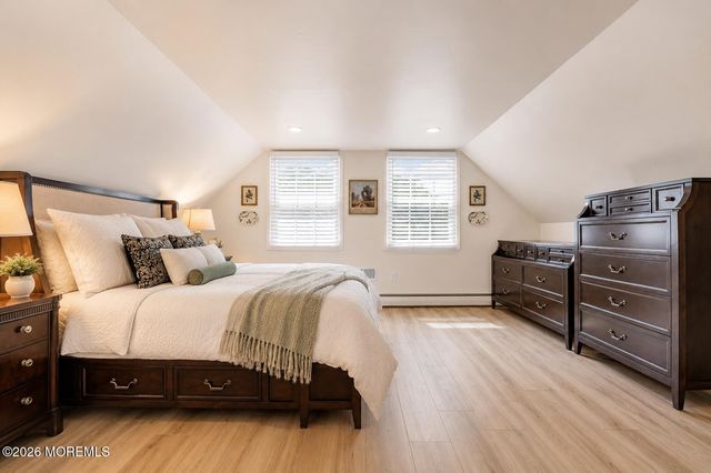 40 Icemeadow Lane, Aberdeen, NJ 07747