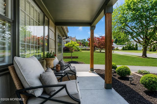 40 Icemeadow Lane, Aberdeen, NJ 07747
