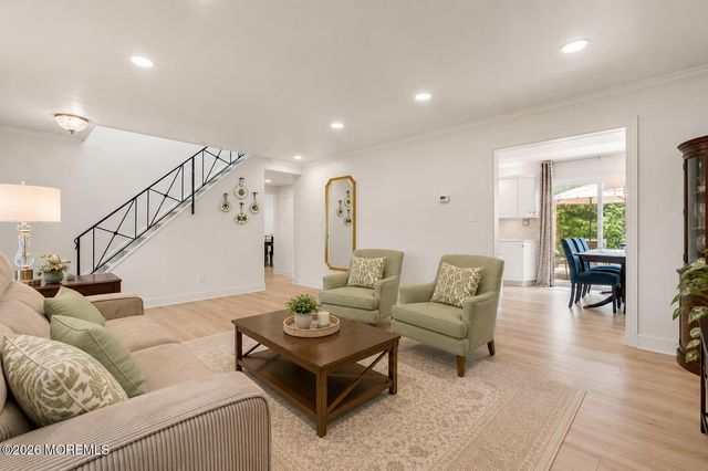 40 Icemeadow Lane, Aberdeen, NJ 07747
