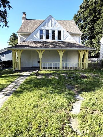 5 Crest Place, Elmsford, NY 10523