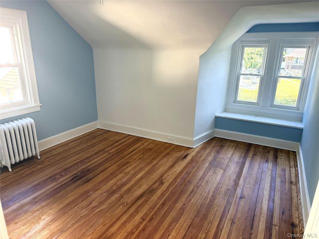 5 Crest Place, Elmsford, NY 10523