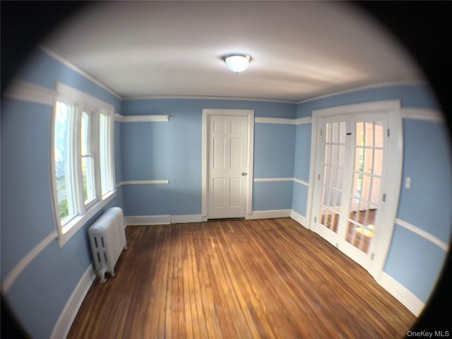 5 Crest Place, Elmsford, NY 10523