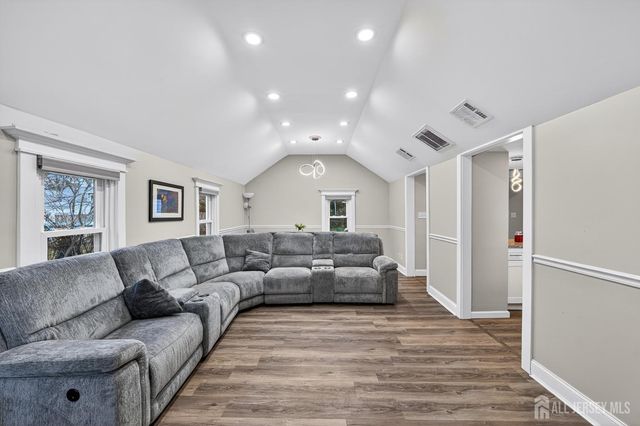 43 John Street, Spotswood, NJ 08884