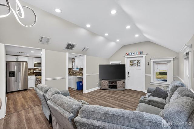 43 John Street, Spotswood, NJ 08884