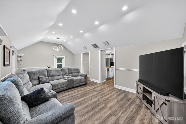 43 John Street, Spotswood, NJ 08884