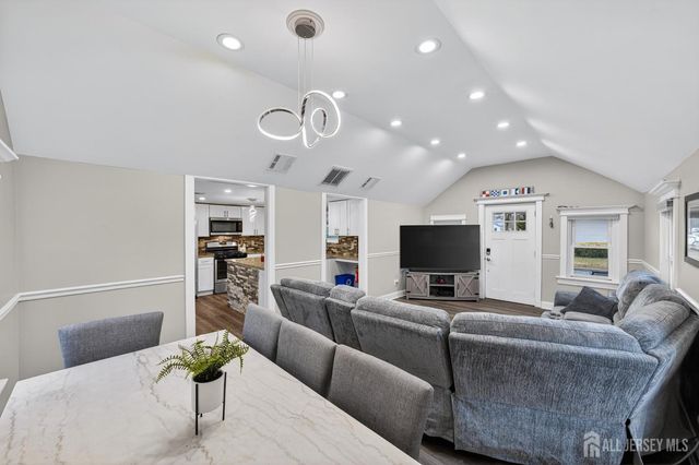 43 John Street, Spotswood, NJ 08884