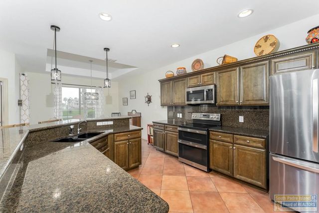 1 Hacienda Dr., Laguna Vista, TX 78578