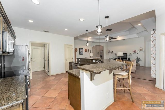 1 Hacienda Dr., Laguna Vista, TX 78578