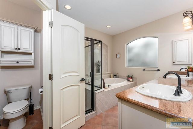 1 Hacienda Dr., Laguna Vista, TX 78578