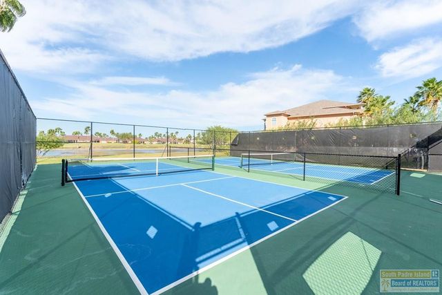 1 Hacienda Dr., Laguna Vista, TX 78578