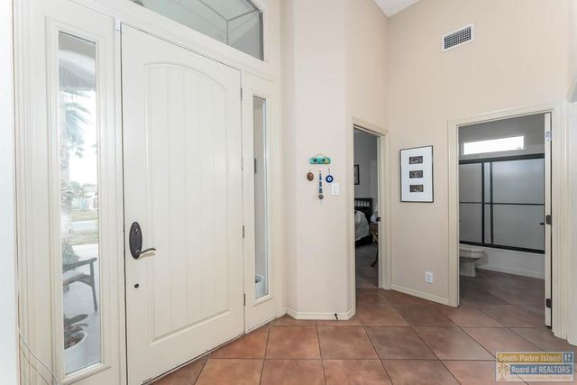 1 Hacienda Dr., Laguna Vista, TX 78578