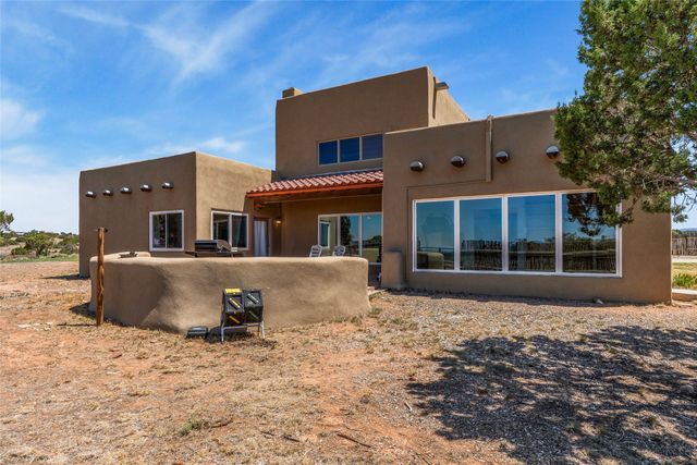 13 Camino Potrillo, Lamy, NM 87540