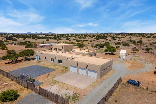 13 Camino Potrillo, Lamy, NM 87540