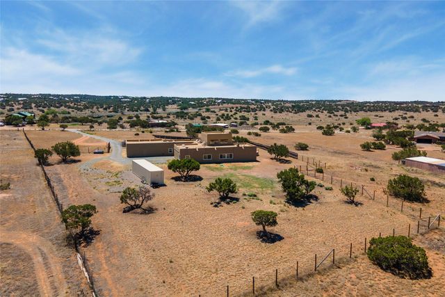 13 Camino Potrillo, Lamy, NM 87540