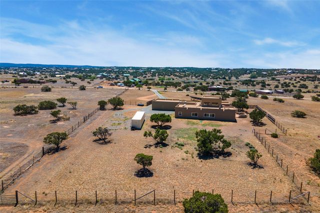 13 Camino Potrillo, Lamy, NM 87540