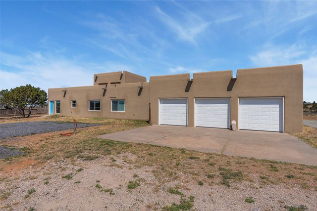 13 Camino Potrillo, Lamy, NM 87540