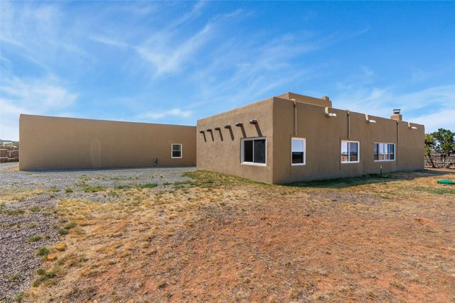 13 Camino Potrillo, Lamy, NM 87540