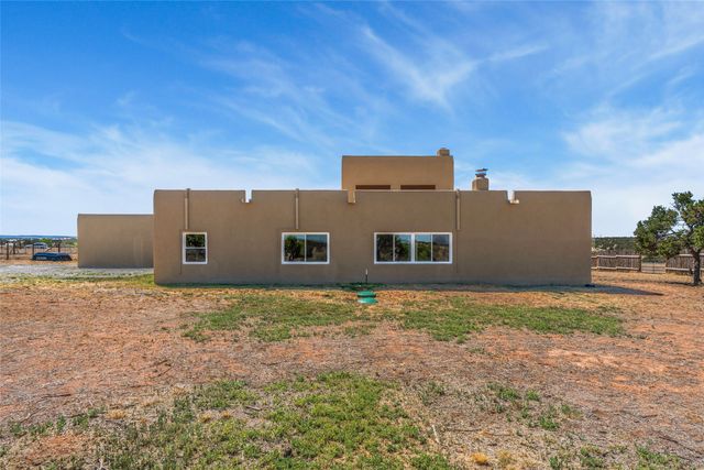 13 Camino Potrillo, Lamy, NM 87540
