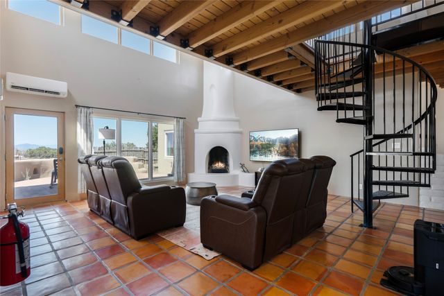 13 Camino Potrillo, Lamy, NM 87540