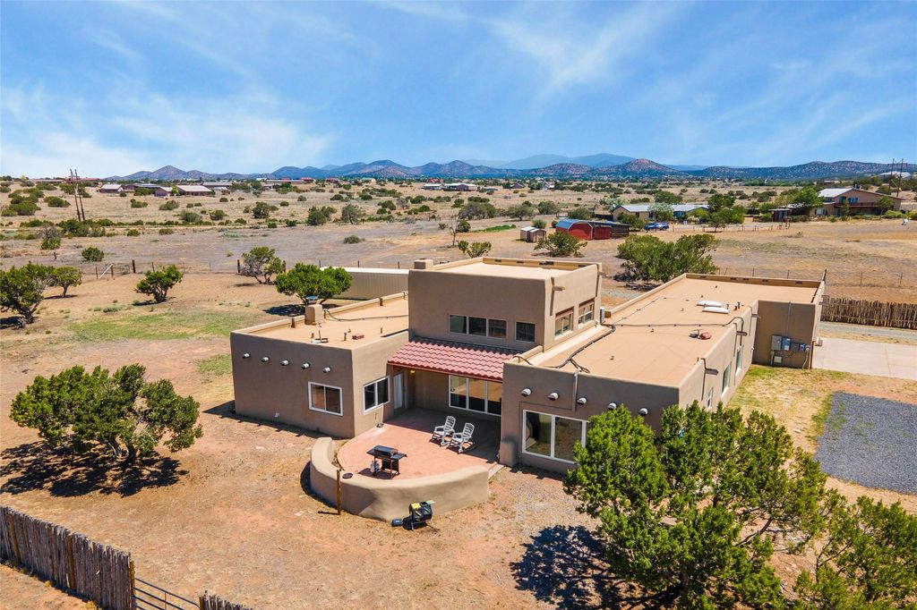 13 Camino Potrillo, Lamy, NM 87540