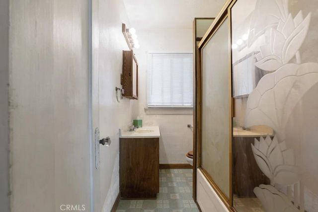 12019 Saticoy, North Hollywood, CA 91605