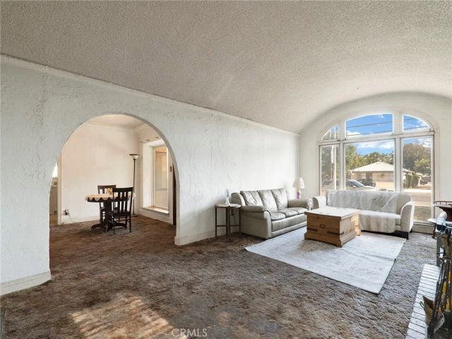 12019 Saticoy, North Hollywood, CA 91605