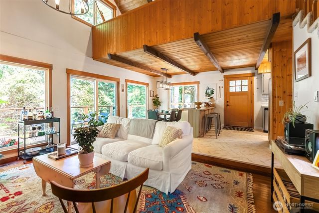 8243 Chilliwack Road, Blaine, WA 98230