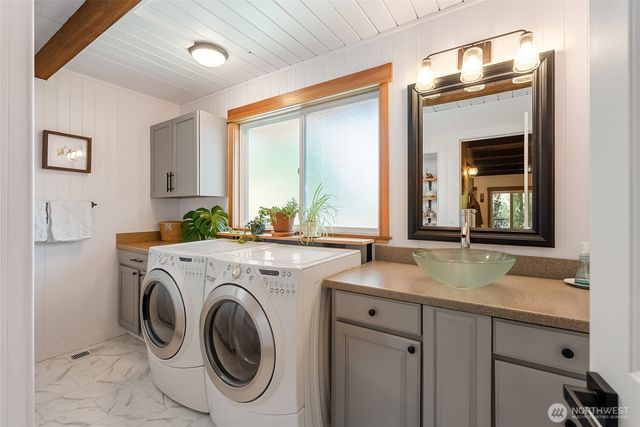 8243 Chilliwack Road, Blaine, WA 98230
