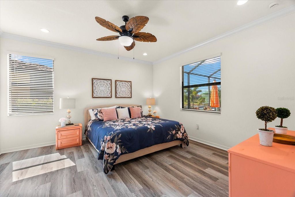 Image 15 of property listing at 12501 CINQUETERRE DRIVE, Venice, FL 34293