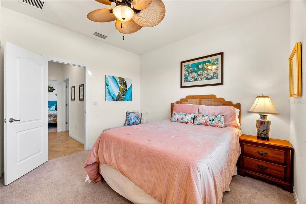 Image 23 of property listing at 12501 CINQUETERRE DRIVE, Venice, FL 34293