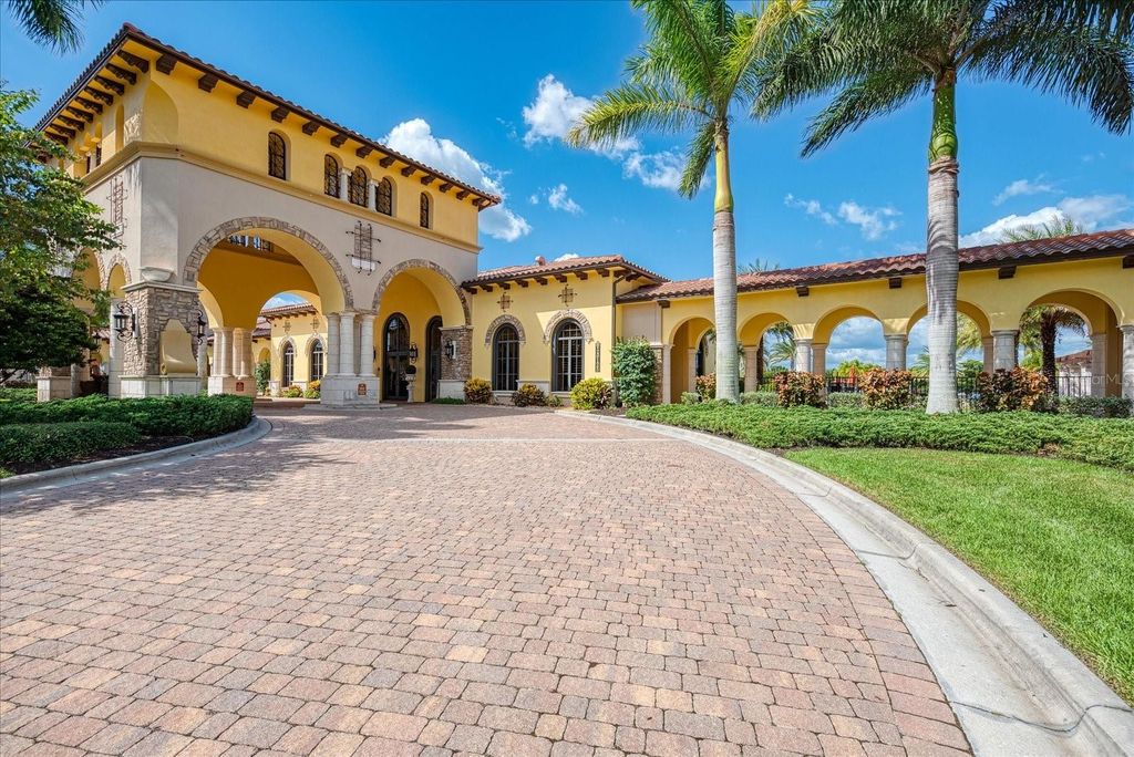 Image 34 of property listing at 12501 CINQUETERRE DRIVE, Venice, FL 34293