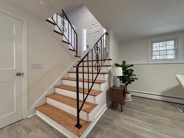 38 Juniper Lane, Holden, MA 01520