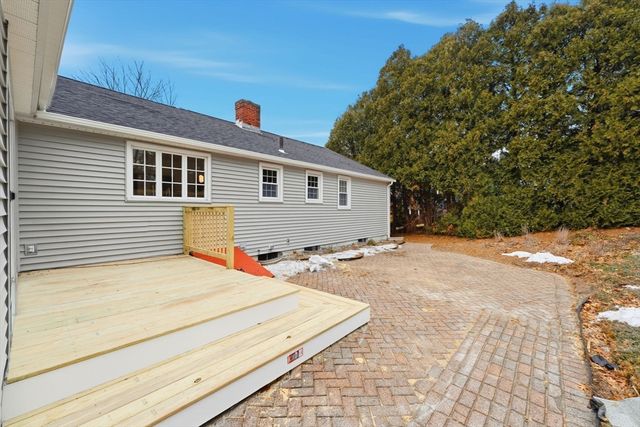 38 Juniper Lane, Holden, MA 01520