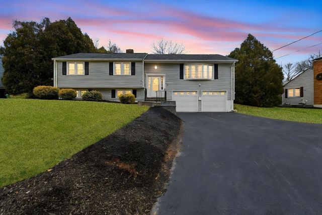 38 Juniper Lane, Holden, MA 01520