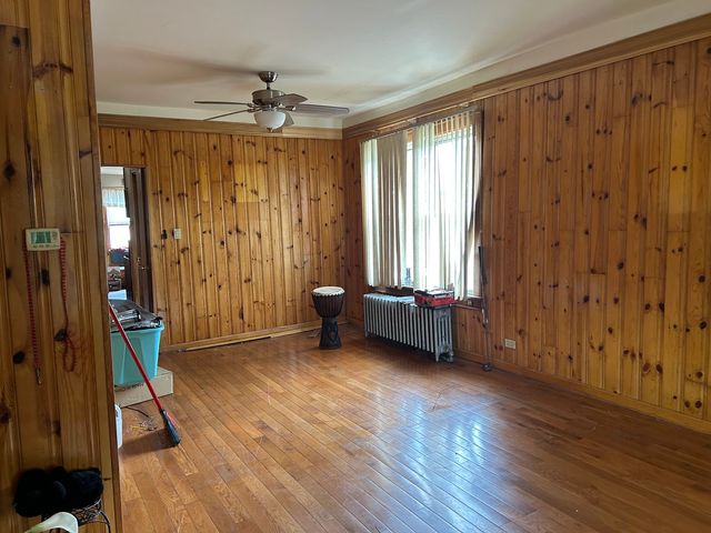 9147 S Dante Avenue, Chicago, IL 60619
