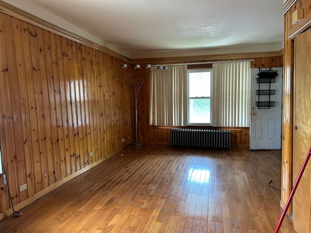 9147 S Dante Avenue, Chicago, IL 60619