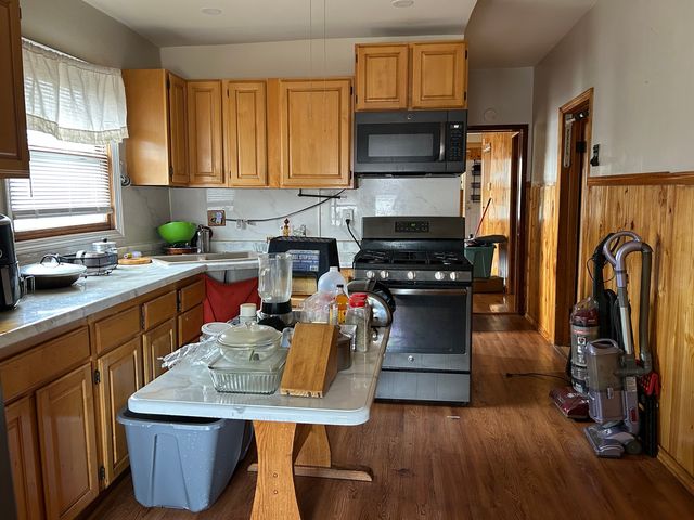9147 S Dante Avenue, Chicago, IL 60619